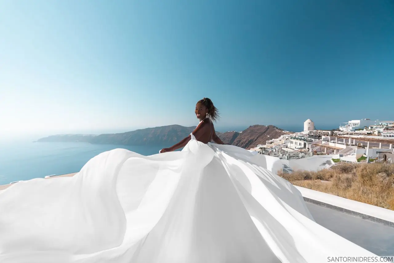 
                16.
                Silver dress             | Photoshoot 34